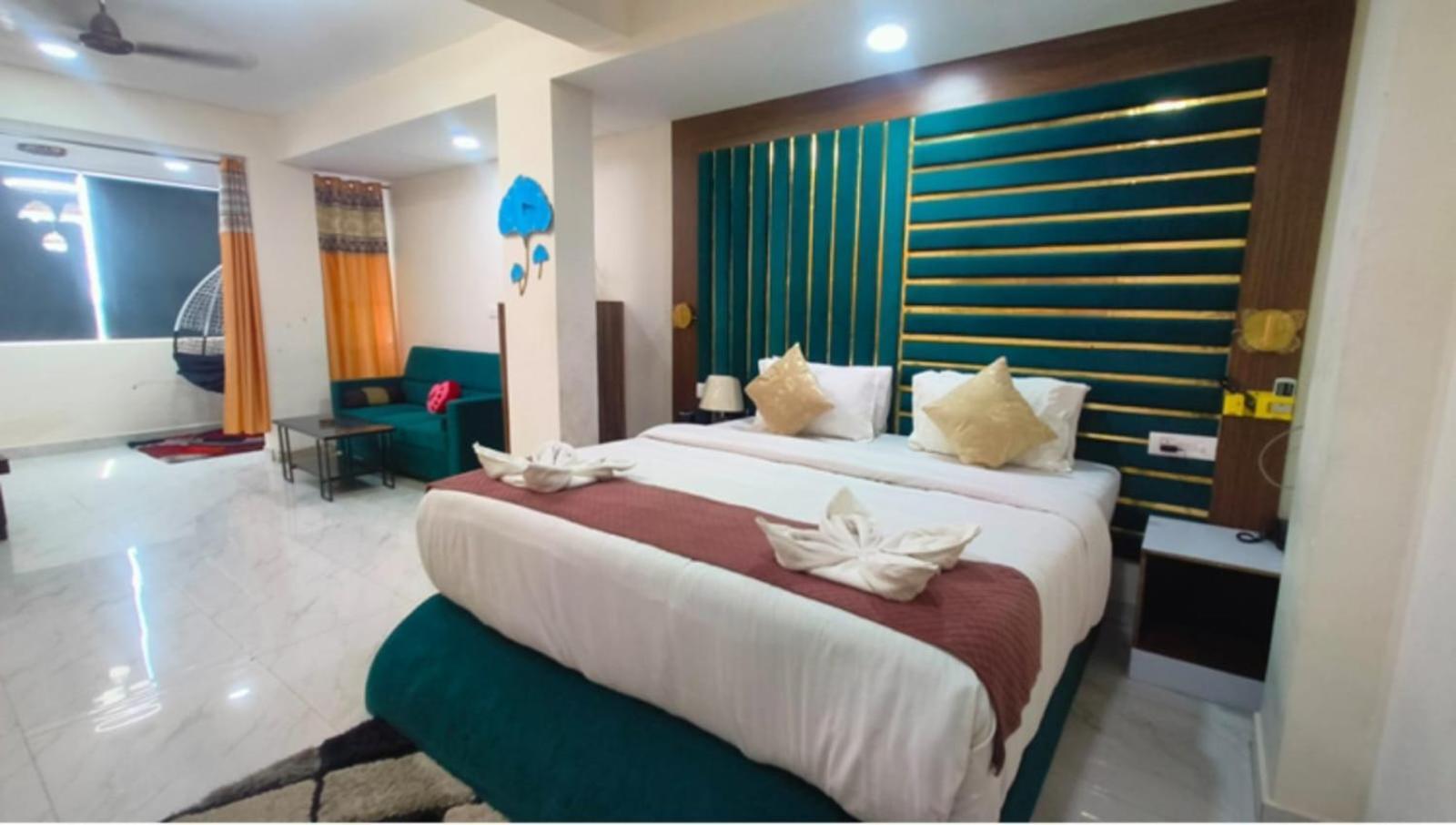 Hotel Small Daddy Plus Калангут Екстер'єр фото