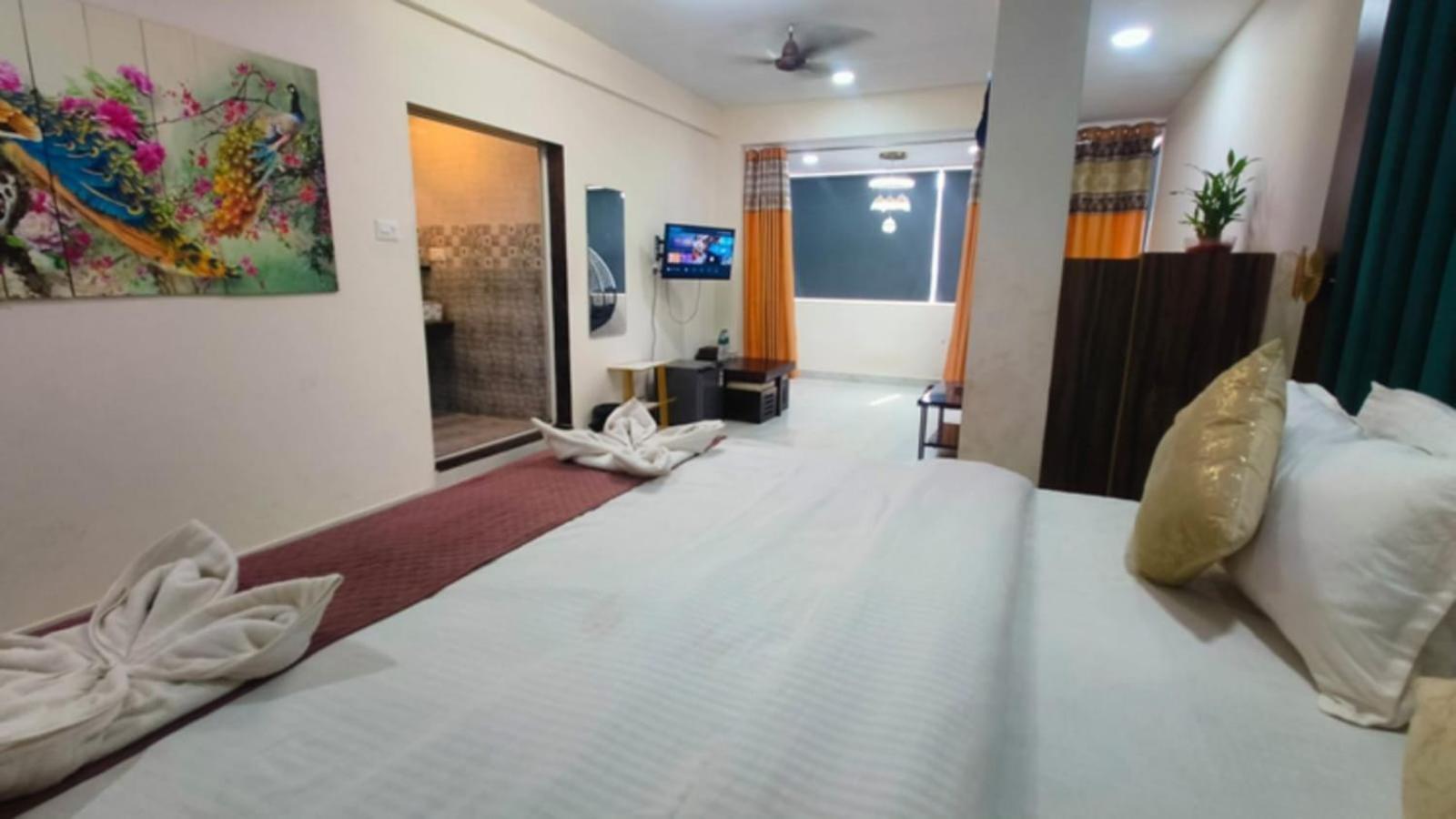 Hotel Small Daddy Plus Калангут Екстер'єр фото